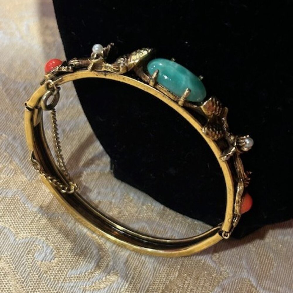 Victorian Revival Fall Winter Pinecone Stone Hing… - image 6